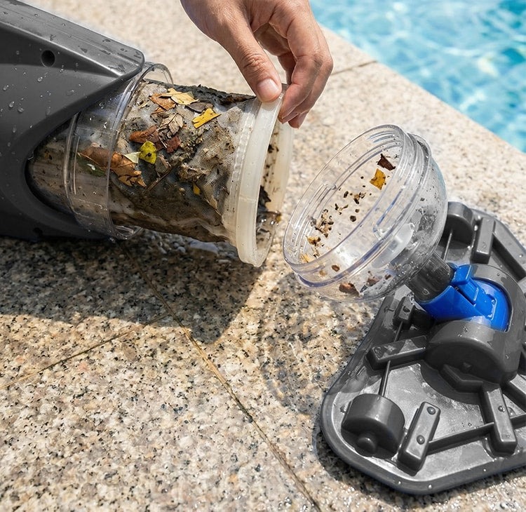 Pool vacuum with a large debris chamber