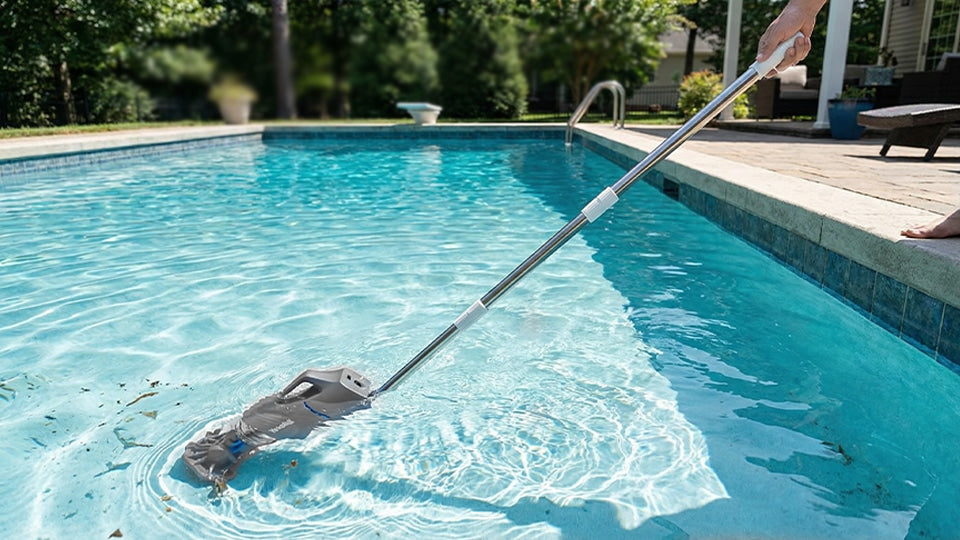 cordless vacuum for swimming pool